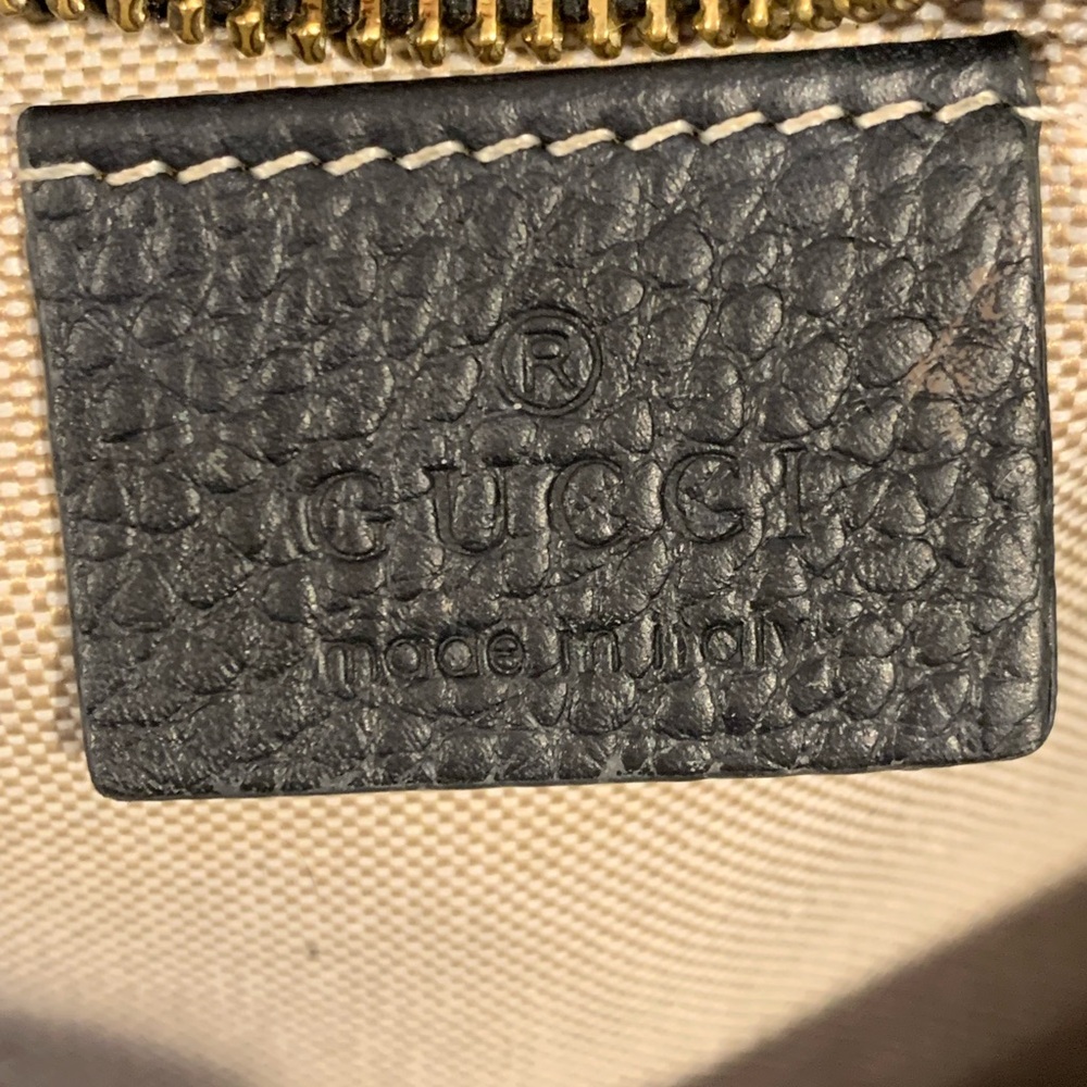Gucci Black Pebbled Leather Crossbody Camera Bag with Tassel - Picture 12 of 16